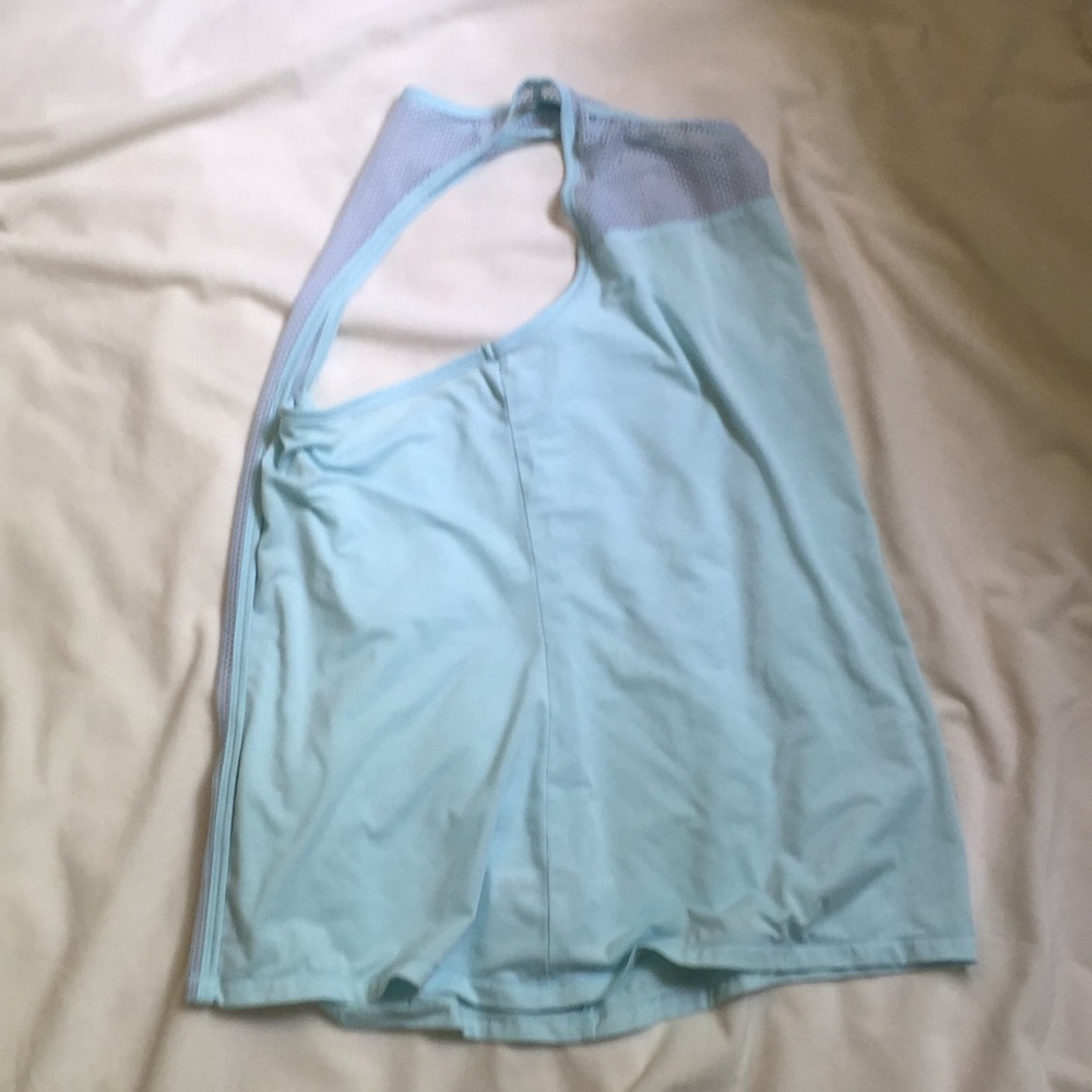 Athleta pale blue active tank - Picture 3 of 10